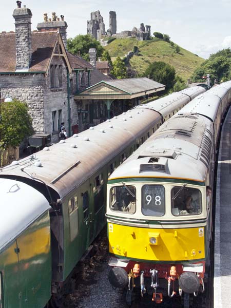 D6515,Corfe Castle,Swanage Railway,Heritage,Diesel Locomotive,Crompton