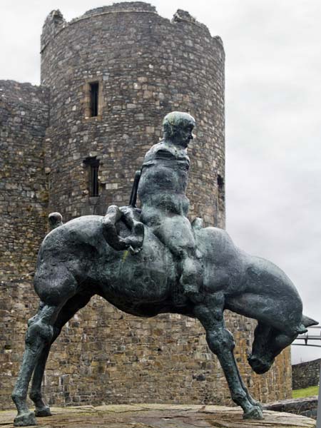 Two Kings,Ivor Roberts Jones,Harlech Castle,Statue,Sculpture